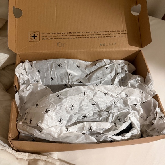 Dr. Marten Bethan Mary Jane (size 8, black) - Picture 3 of 3